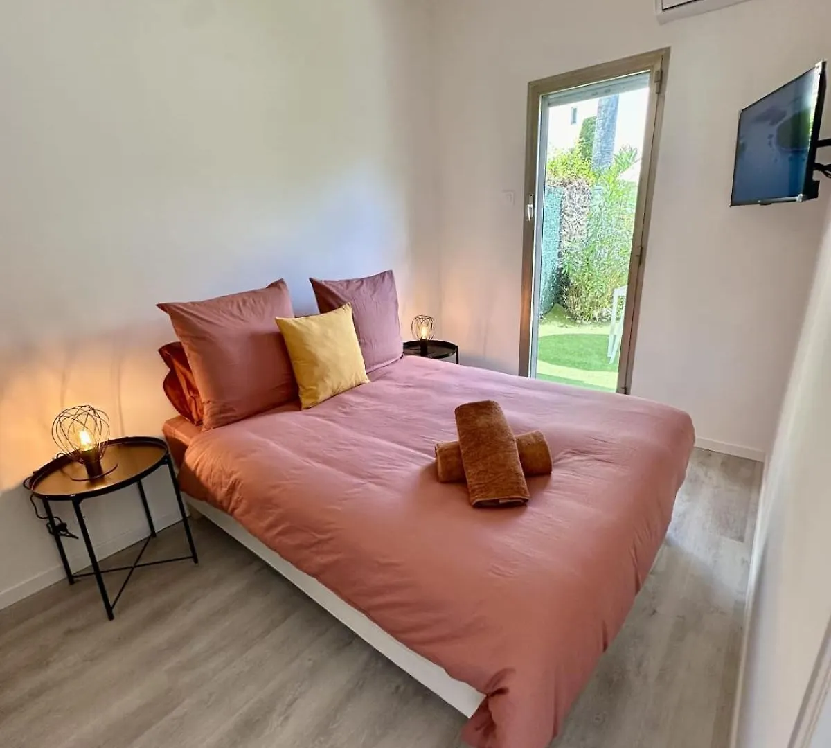 Apartment T2 Close To The Beach Antibes France
